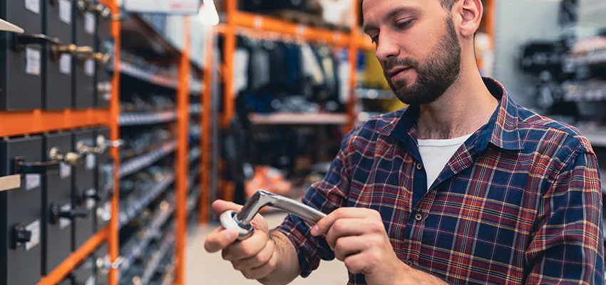 Locksmith For Retail Stores Lockout Services in Castroville, California